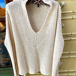 Eileen Fisher Cream v-neck knit sweater size M